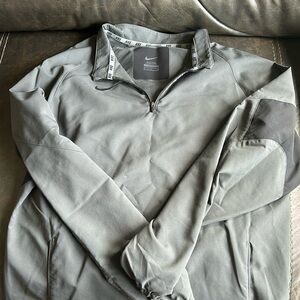 Grey nike windbreaker pullover